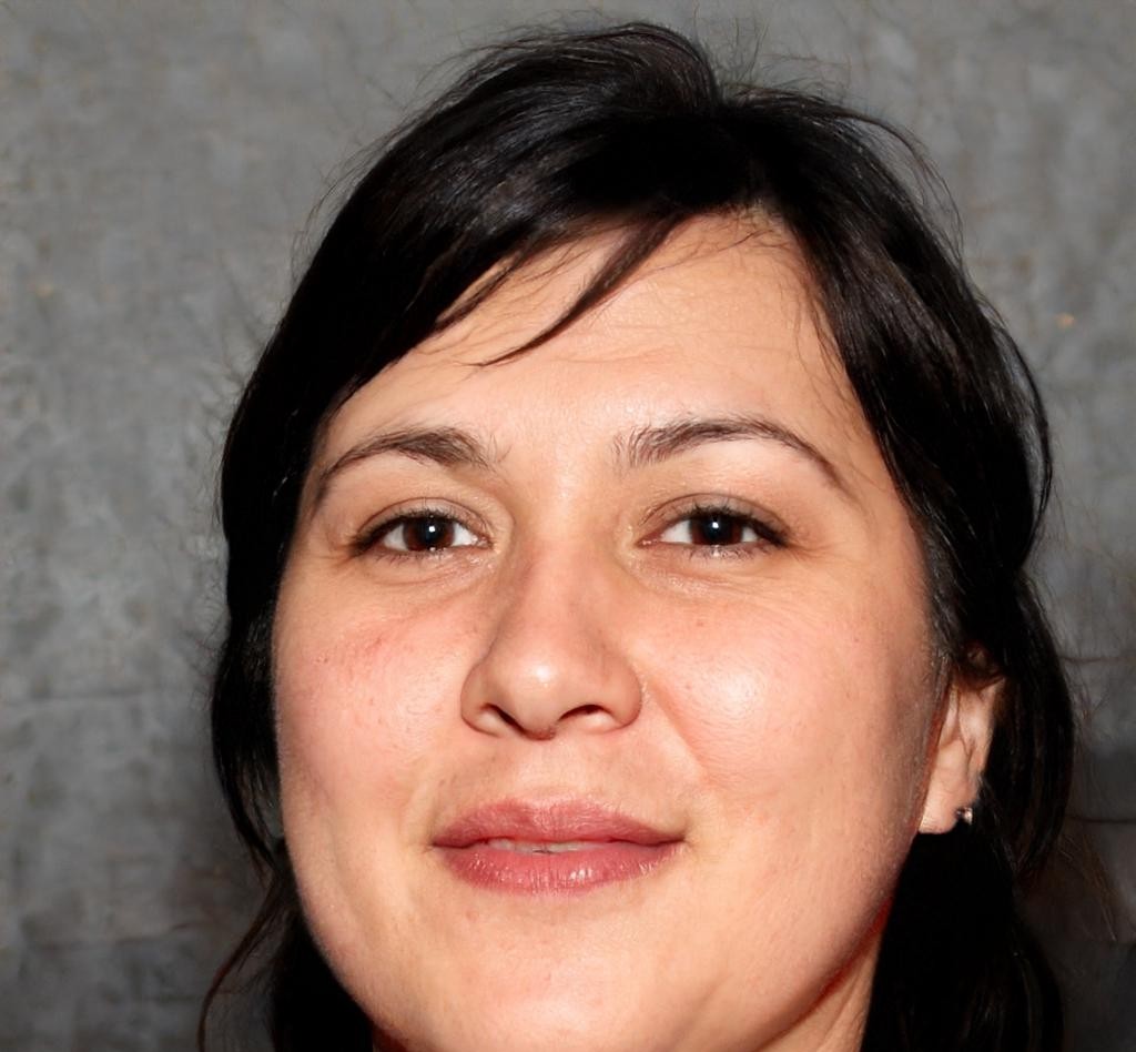 Ana Julia - Gerente do Burger House